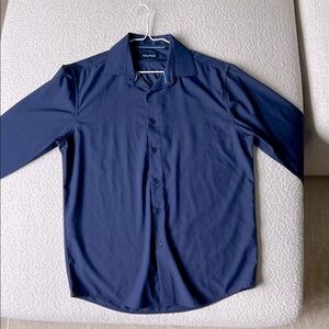 Nautica Men’s Dress Shirt size 15-15.5 neck 32-33 sleeve. Slim Fit.